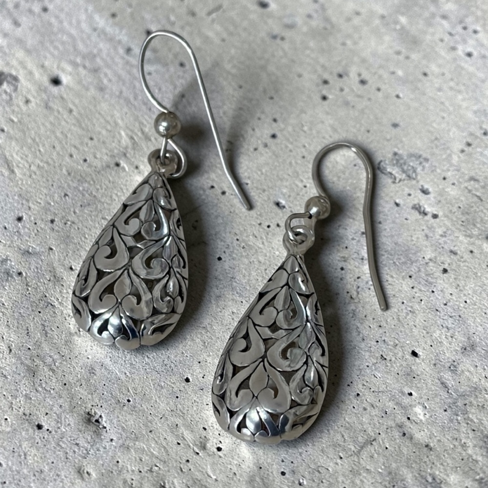 Vintage Sterling Silver Filigree Teardrop Earrings